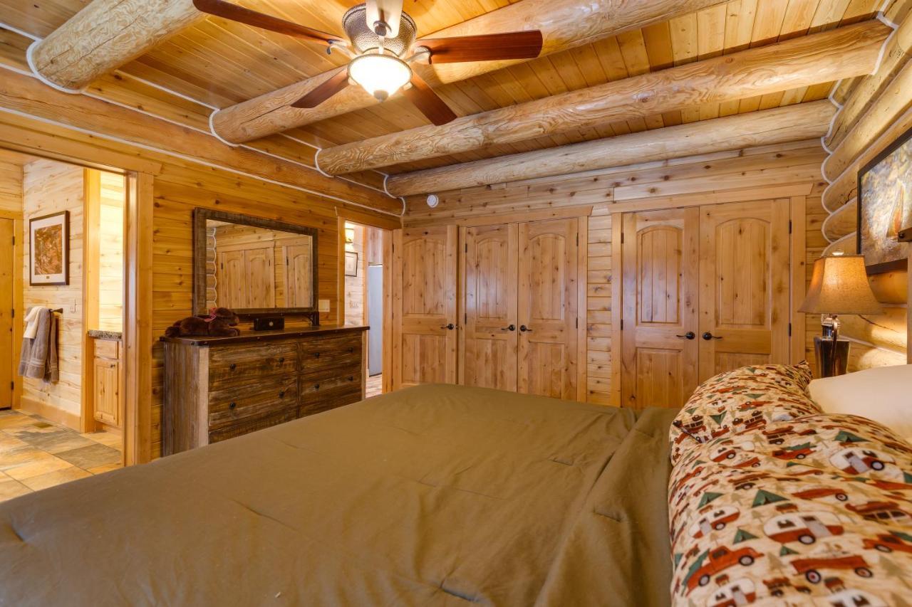 Lumberjack Lodge By Kabino Hot Tub Fire Pit Satellite Wifi Grill Large Porch Island Park Extérieur photo