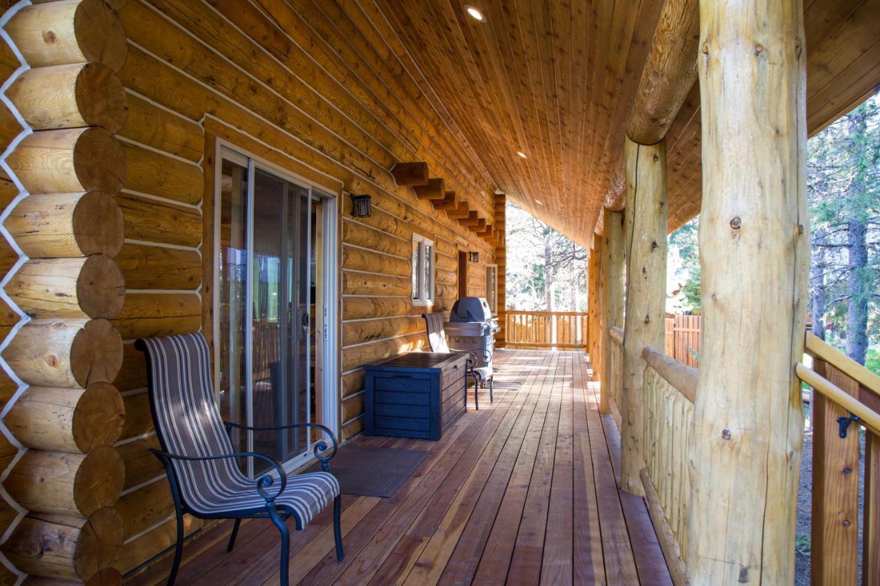 Lumberjack Lodge By Kabino Hot Tub Fire Pit Satellite Wifi Grill Large Porch Island Park Extérieur photo
