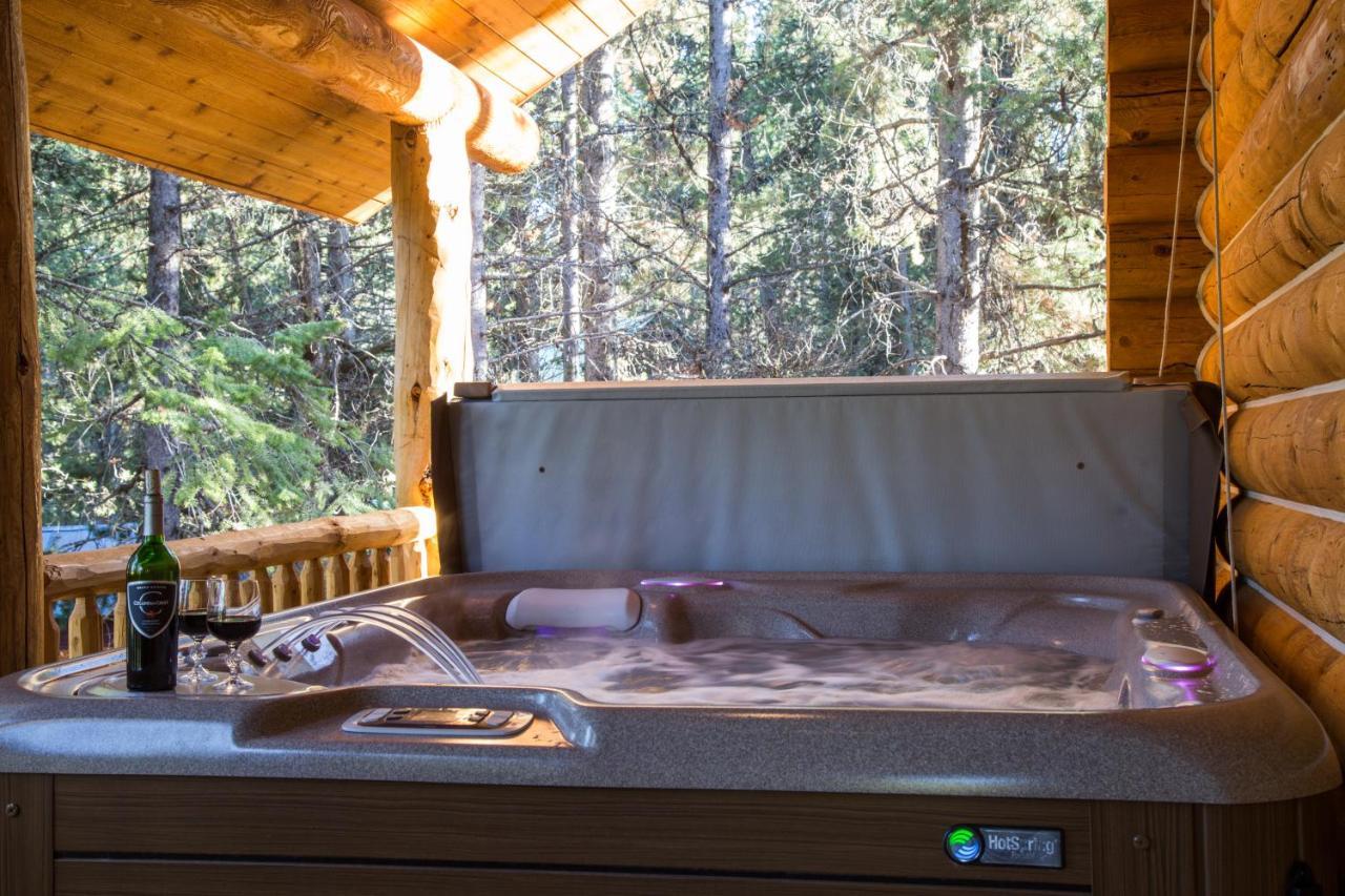 Lumberjack Lodge By Kabino Hot Tub Fire Pit Satellite Wifi Grill Large Porch Island Park Extérieur photo