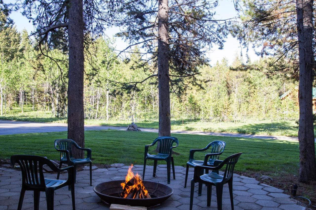 Lumberjack Lodge By Kabino Hot Tub Fire Pit Satellite Wifi Grill Large Porch Island Park Extérieur photo