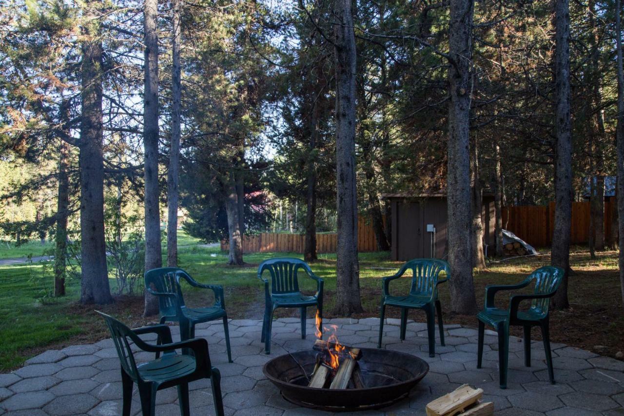 Lumberjack Lodge By Kabino Hot Tub Fire Pit Satellite Wifi Grill Large Porch Island Park Extérieur photo